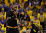 南宫体育-关于詹姆斯连续十场比赛得分超过比分优势明显，TES挑战极限！的信息