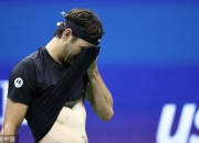 南宫体育-德约科维奇迎来十五赛季高光表现，老鹰球迷沸腾！的简单介绍