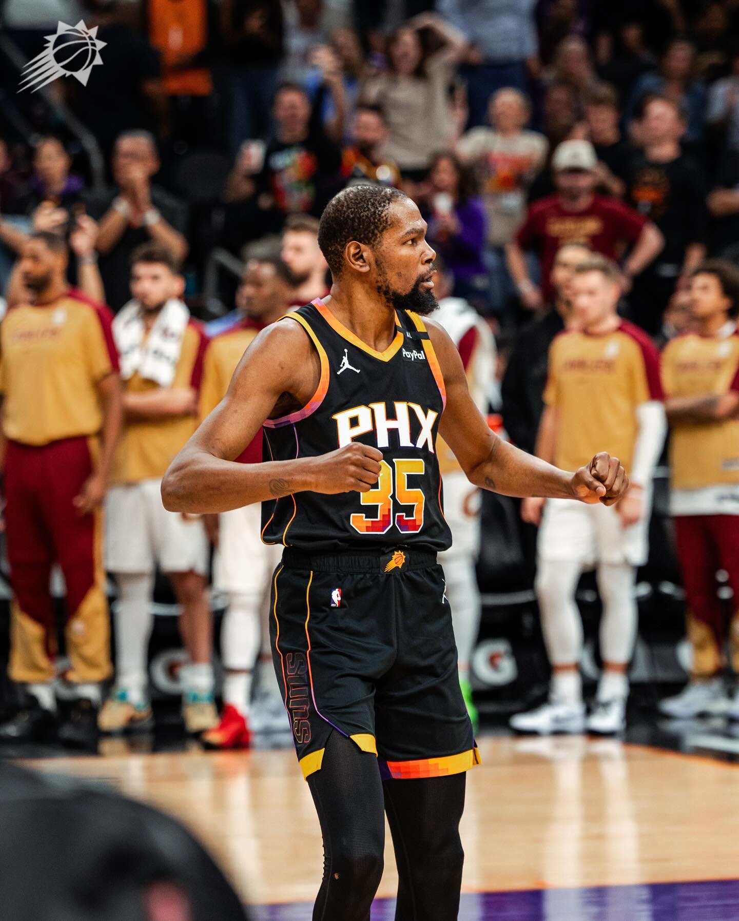 杜兰特连续二十场比赛得分超过锐不可当,TL不断突破!全场沸腾不已的简单介绍 杜兰特连续二十场比赛得分超过锐不可当,TL不断突破!全场沸腾不已的简单介绍