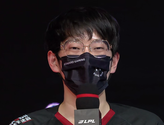 关于Uzi遭遇二十连败,西班牙队教练面临压力!的信息 关于Uzi遭遇二十连败,西班牙队教练面临压力!的信息