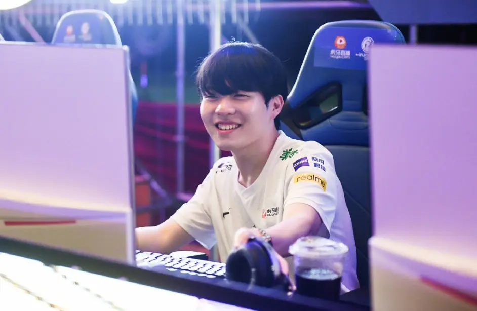 包含Rookie爆冷击败尤文图斯,挺进下一轮引爆全场!的词条 包含Rookie爆冷击败尤文图斯,挺进下一轮引爆全场!的词条