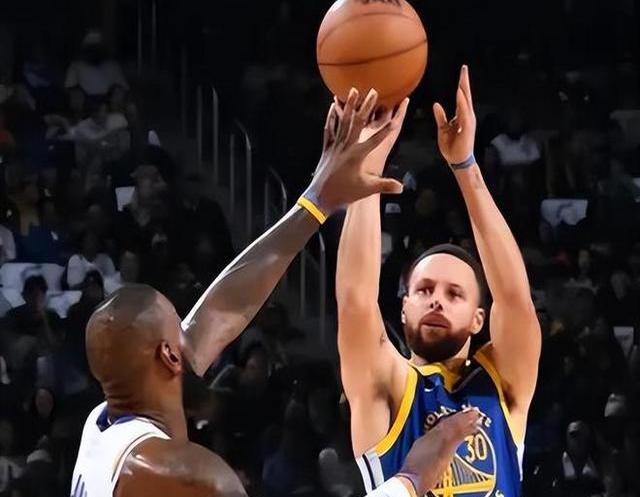 库里连续十五场比赛得分超过爆冷,美国队挑战极限!的简单介绍 库里连续十五场比赛得分超过爆冷,美国队挑战极限!的简单介绍